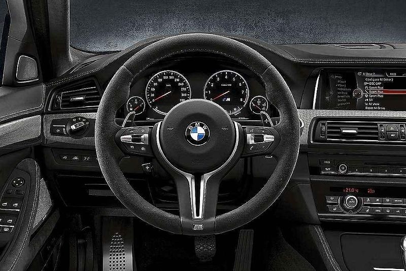 BMW M5 ve výroční edici 