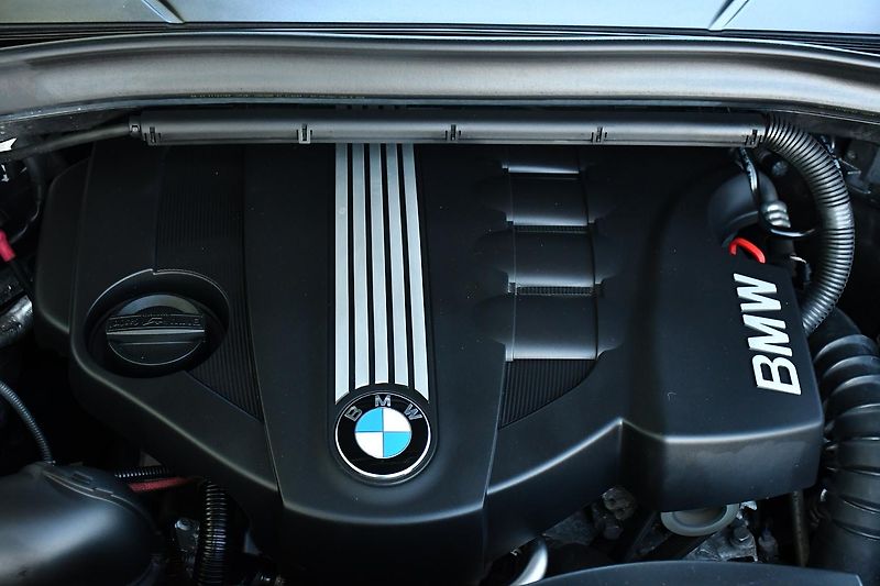 BMW X1 xDrive18d 2xKOLA - fotka 37 z 37
