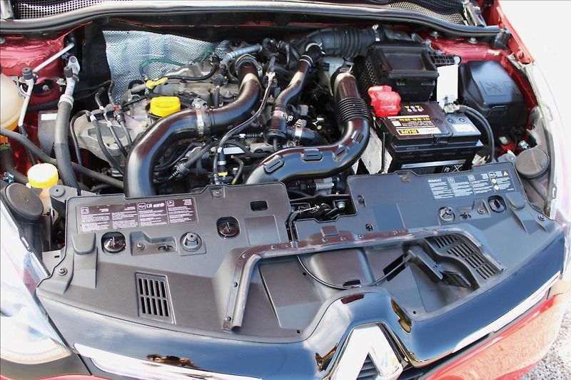 Renault Clio 0,9 TCe 66kW serviska, 1.maj. - fotka 28 z 36