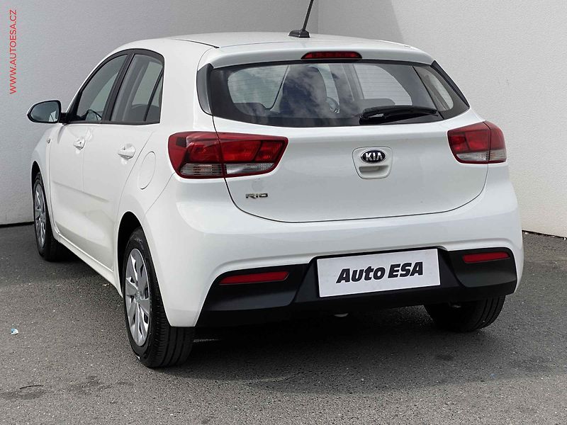 Kia Rio (2021) 1.2 i, ČR, AC - fotka 6 z 16