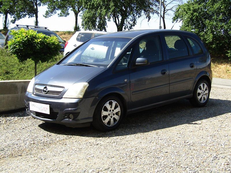 Opel Meriva (2009) 1.7 CDTi 74kW - fotka 12 z 35