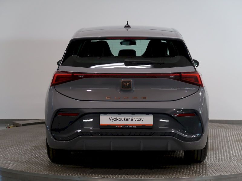 Cupra Born (2023) ELECTRIC 150KW / 62kWh 92% SOH - fotka 9 z 35