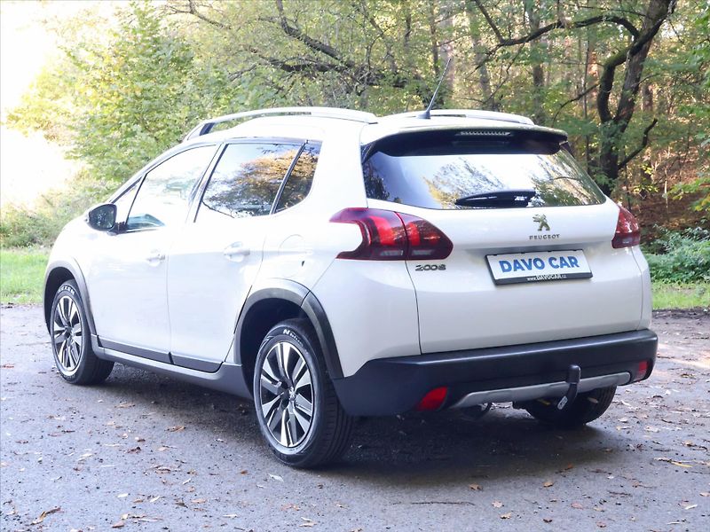 Peugeot 2008 1,2 PT 110k Automat CZ Tažné - fotka 5 z 26