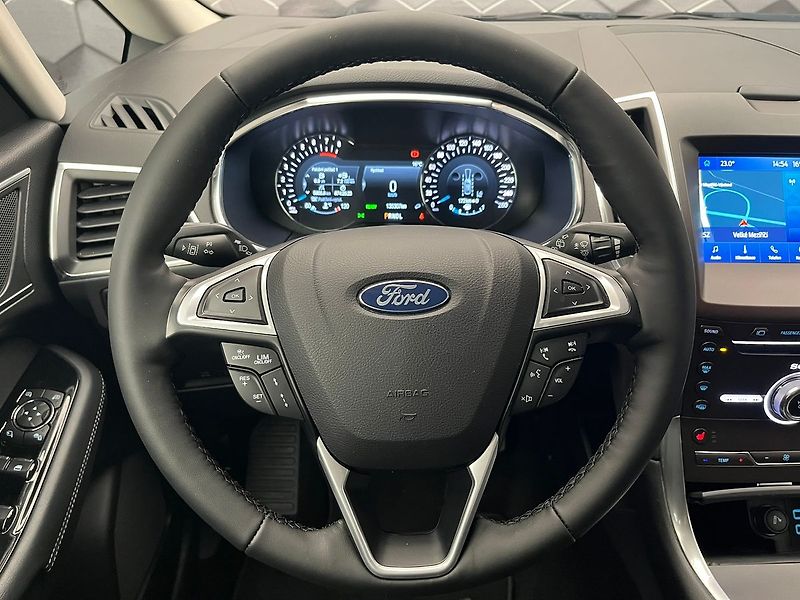 Ford S-MAX 2,5 HEV Titanium 7míst - fotka 9 z 70