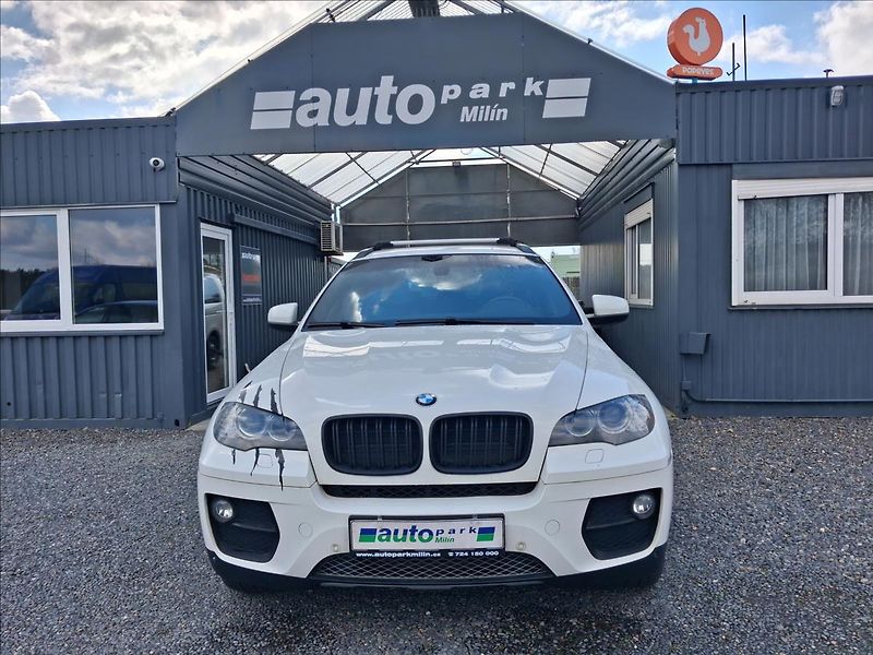 BMW X6 3,0 X-Drive, kamera - fotka 2 z 14