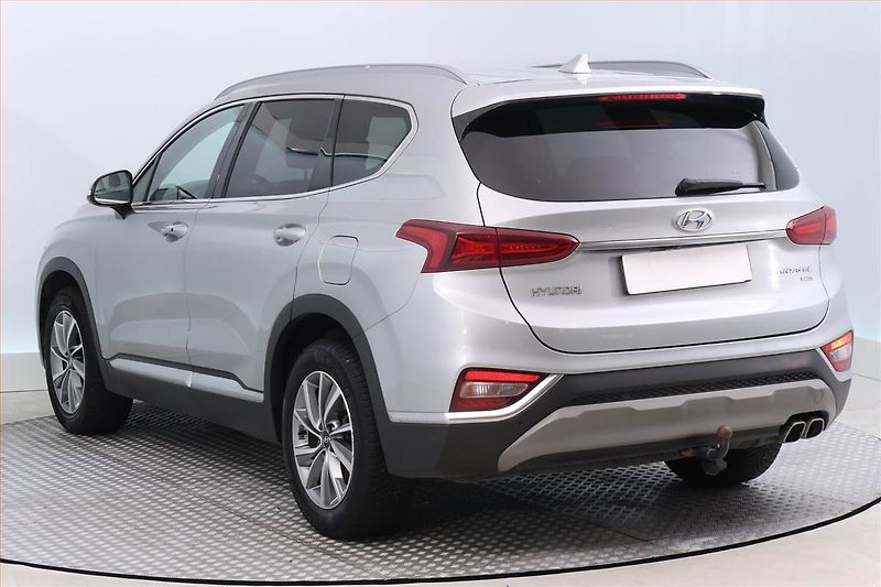Hyundai Santa Fe (2019) 2.0 CRDi - fotka 4 z 21