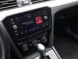 Volkswagen Passat 2,0 TDI 140kW CZ R-line DPH - náhled 21