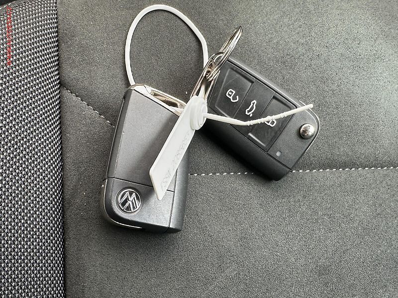 Volkswagen Tiguan (2021) 2.0 TDi 4x4, DSG, LED, kamera - fotka 21 z 21