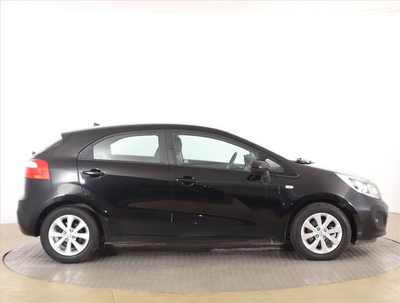 Kia Rio (2013) 1.4 CVVT, Serv.kniha, Tempomat - fotka 6 z 15