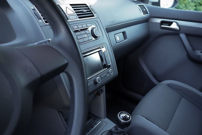 Volkswagen Touran 1.4 TSI 110kW CNG - fotka 21 z 27