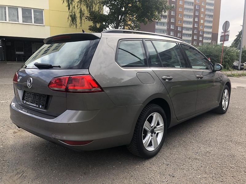 Volkswagen Golf (2013) 1,6TDI DSG Comfortl. Nez. top. - fotka 3 z 65