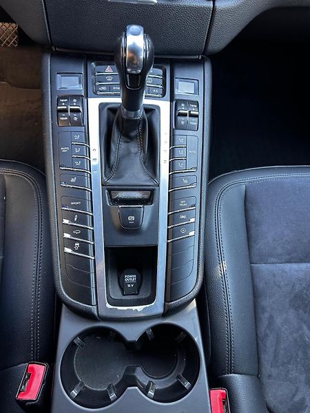 Porsche Macan (2018) Porsche Macan S - fotka 10 z 14