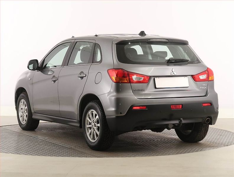 Mitsubishi ASX (2011) 1.8 DI-D MIVEC, 4X4 - fotka 4 z 17