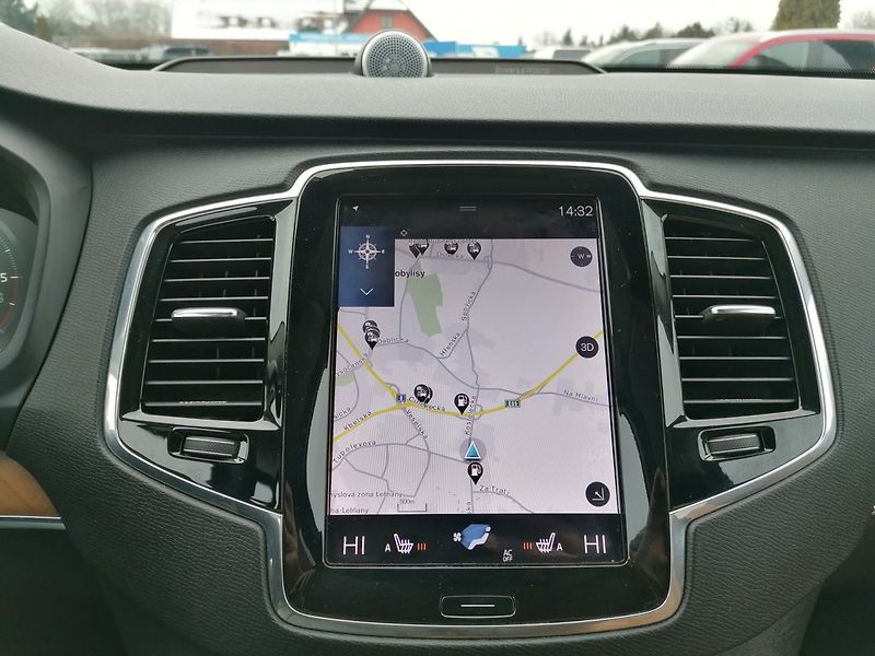 Volvo XC90 (2015) D5 AWD 7-míst Bowers & Wilkins - fotka 14 z 33