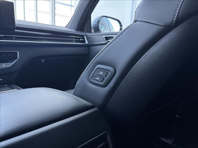 KGM Rexton 2,2 e-XDI 148kW AWD Premium - fotka 16 z 39