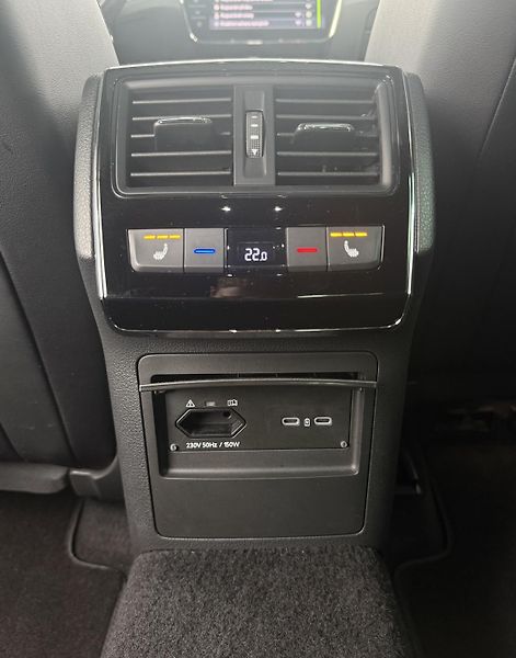 Škoda Superb (2022) ŠKODA SUPERB SPORTLINE 4x4  - fotka 6 z 20