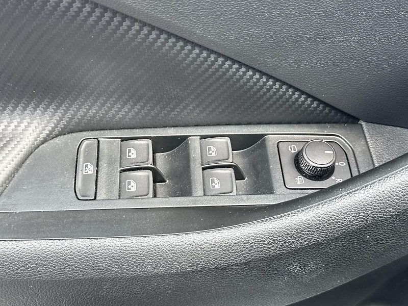 Škoda Kamiq (2025) 1.5 TSI DSG Monte Carlo - fotka 11 z 34