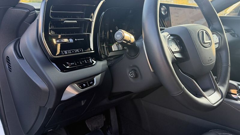 Lexus RX 350h 350H 2,5 HEV EXECUTIVE PLUS - fotka 8 z 27