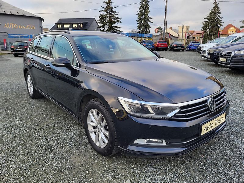 Volkswagen Passat 2.0 TDi 140kW DSG COMFORTLINE - fotka 6 z 49