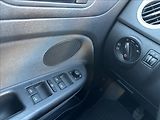 Volkswagen Golf Plus 1,2 TOP stav 1.majitel - náhled 18