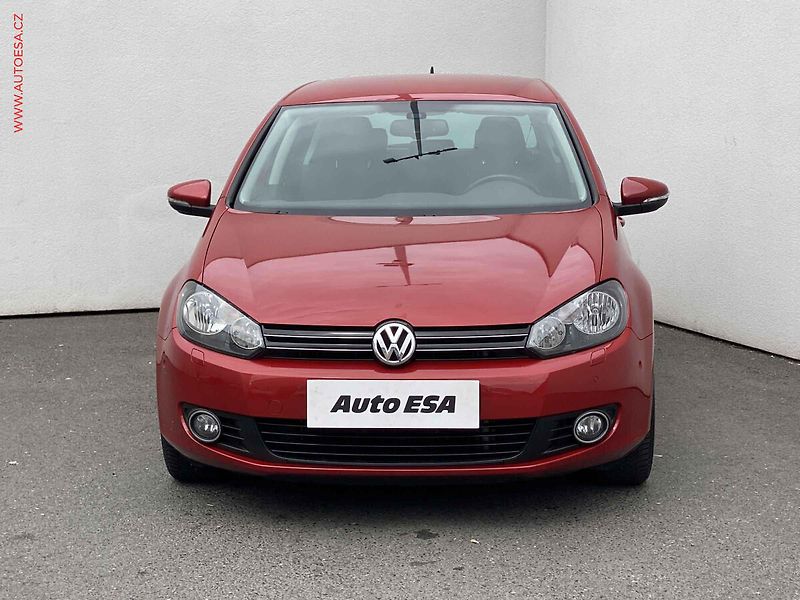 Volkswagen Golf (2010) 1.6 TDi, Team - fotka 2 z 18