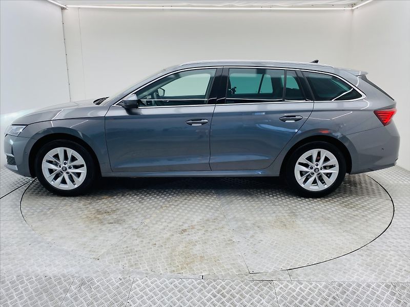 Škoda Octavia 1,5 TSI M-HEV 110kW DSG Top Se - fotka 3 z 28