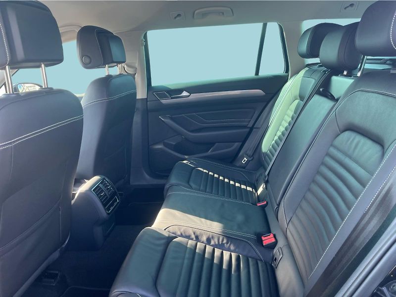 Volkswagen Passat Elegance 2.0 TDI 110 kW DSG Va - fotka 12 z 24