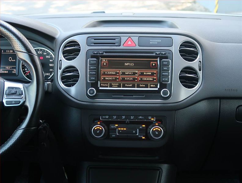 Volkswagen Tiguan (2010) 2.0 TDI, 4X4, Tempomat - fotka 12 z 23