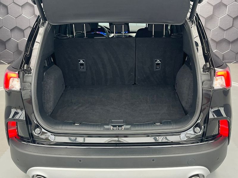 Ford Kuga 2.5 HEV 4X4 REZERVOVÁNO - fotka 43 z 70