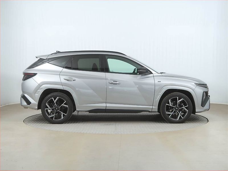 Hyundai Tucson (2025) 1.6 T-GDI, N- Line, Navigace - fotka 6 z 19