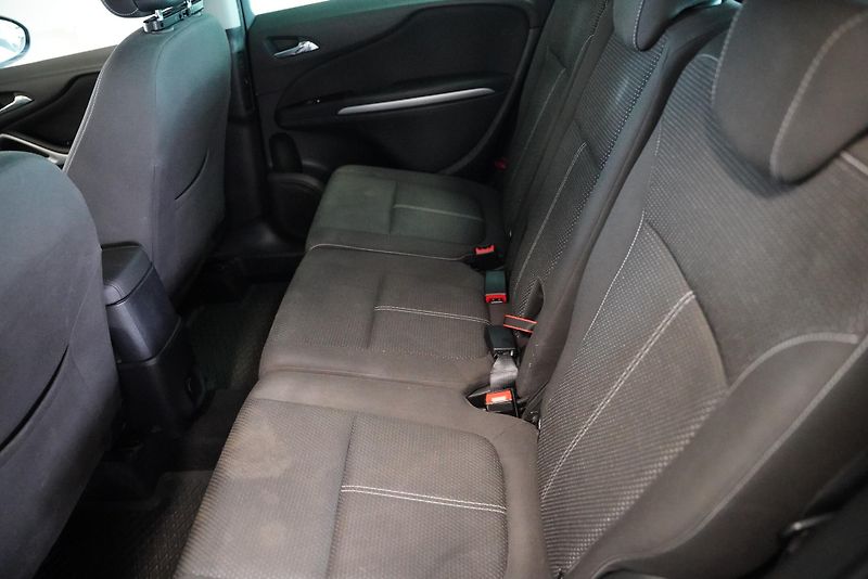 Opel Zafira - fotka 23 z 25
