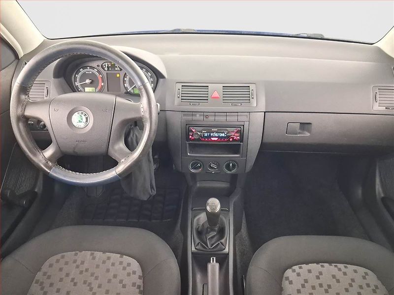 Škoda Fabia (2006) 1.2, po STK, zamluveno - fotka 8 z 15