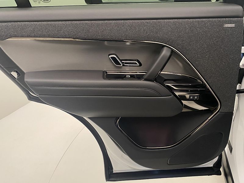 Land Rover Range Rover Sport (2025) D300 DYNAMIC SE AWD  - fotka 31 z 60