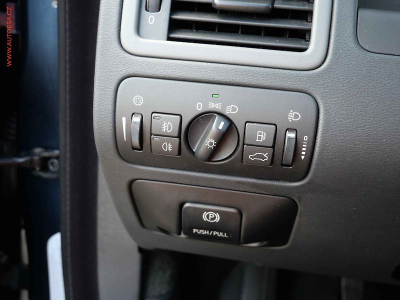 Volvo V70 (2008) 2.4 D5, AC, temp - fotka 12 z 14
