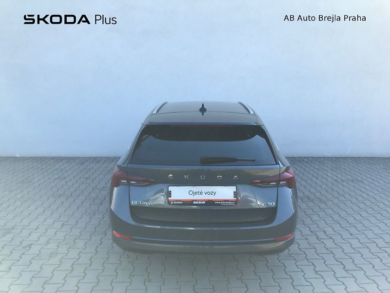 Škoda Octavia (2021) COM M-HEV STY TS 110/1.5 A7F - fotka 8 z 31