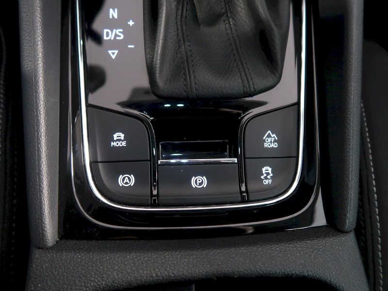 Škoda Karoq (2022) EXCLUSIVE 2.0TDI 110KW DSG 4x4 - fotka 33 z 40