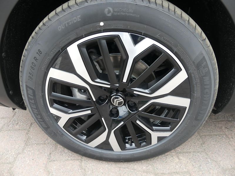 Citroën C4 X (2026) MAX Hybrid 145k Automatic - fotka 23 z 23