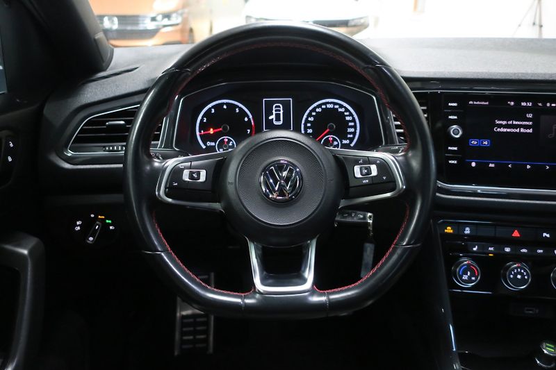 Volkswagen T-Roc (2019) Sport 1.5 TSI 110 kW manuál - fotka 15 z 47