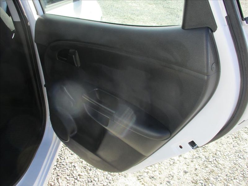 Kia Venga 1,4 i, klima,servis,2.maj,CZ, - fotka 12 z 39