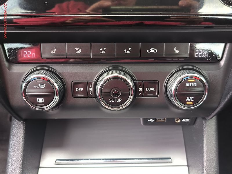 Škoda Octavia (2014) 1.2 TSi, Elegance, bixen, TZ - fotka 14 z 20
