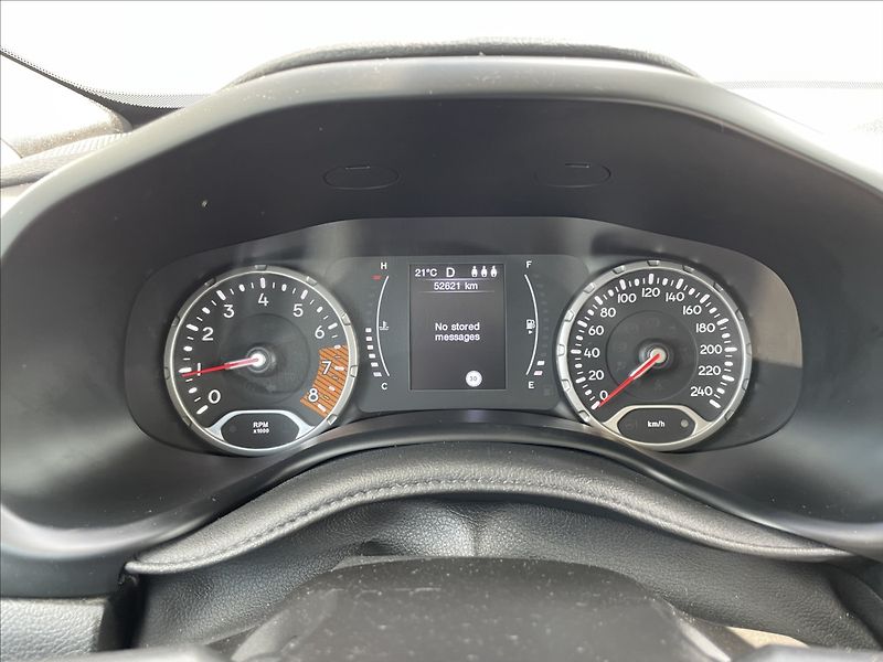Jeep Renegade 1,3 i T 110KW AUTOMAT ČR. - fotka 12 z 22