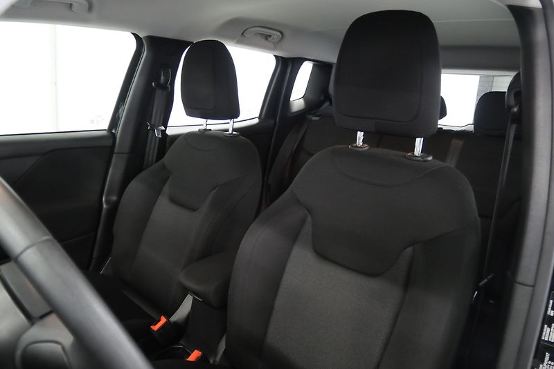 Jeep Renegade - fotka 14 z 27