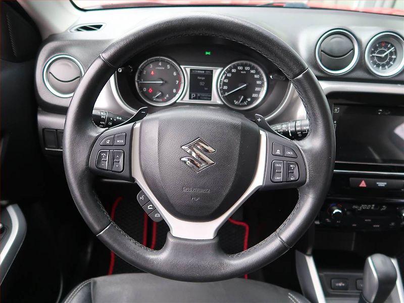 Suzuki Vitara (2017) Premium 1.6 VVT, 4X4, Automat - fotka 19 z 19