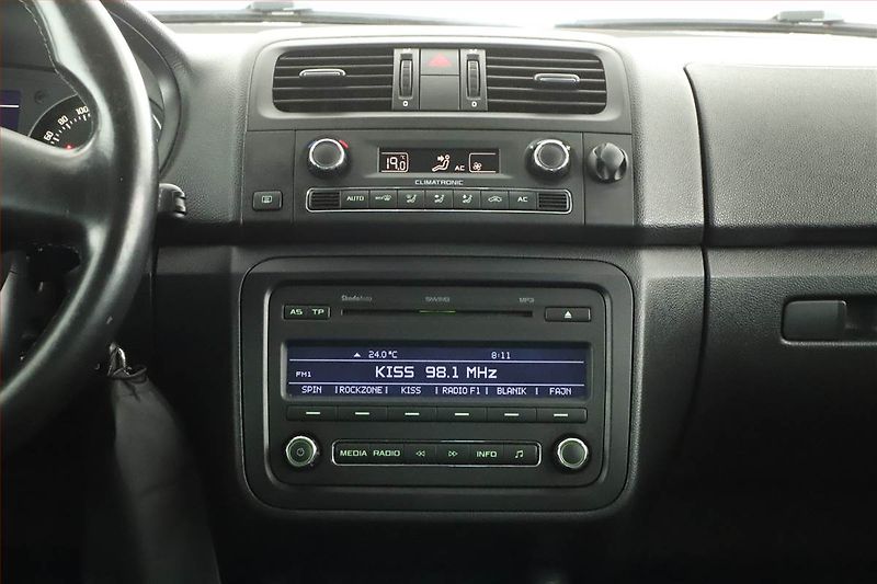 Škoda Fabia (2011) Sport 1.2 TSI, oblíbený vůz - fotka 8 z 12