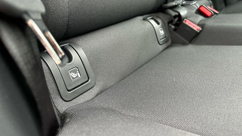Mazda 2 Hybrid (2025) 1.5 Prime-line - fotka 17 z 19