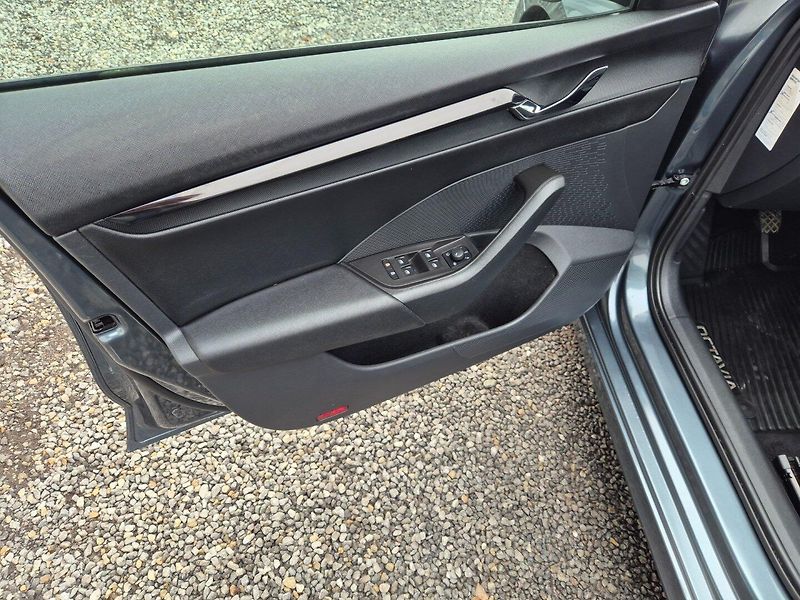 Škoda Octavia (2021) 2.0 TDI Odpočet DPH TOP VYBAVA - fotka 15 z 28
