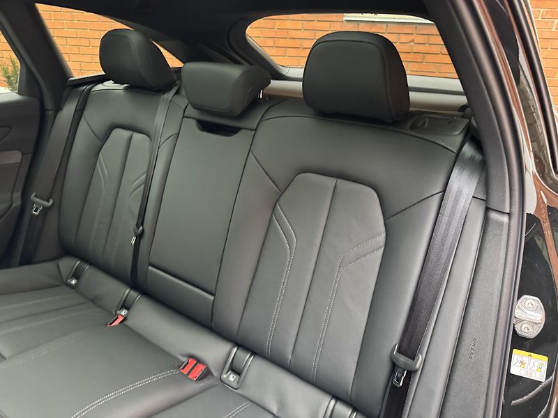 Audi A6 40TDi-4x4-S-LINE-R21-EDICE ONE - fotka 45 z 50
