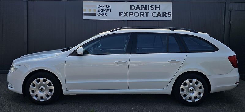 Škoda Superb 1.4 TSI 92 kW,TAŽNÉ,SERVISKA - fotka 15 z 50
