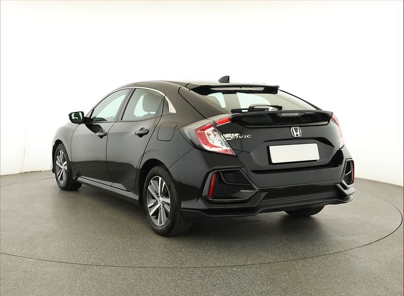 Honda Civic (2021) 1.0 VTEC Turbo, ČR,1.maj - fotka 4 z 18
