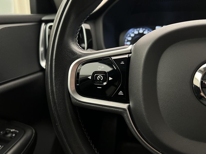 Volvo V60 D3 MOMENTUM MAN - fotka 24 z 41
